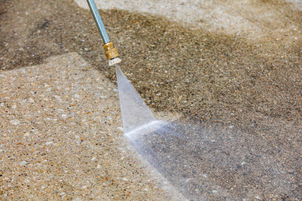 Best Pool Deck Cleaning  in Moorpark, CA